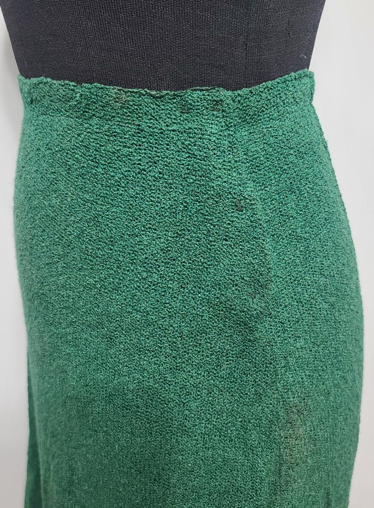 Green Knit Top and Skirt Set(B-36' W-26' H-36') — image 24