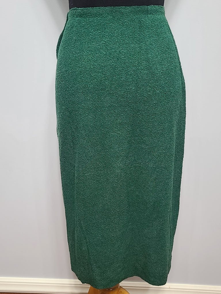 Green Knit Top and Skirt Set(B-36' W-26' H-36') — image 26