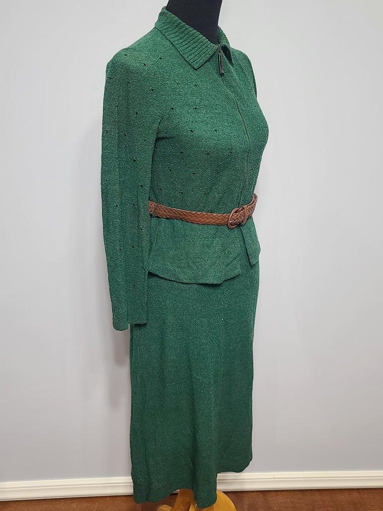 Green Knit Top and Skirt Set(B-36' W-26' H-36') — image 4
