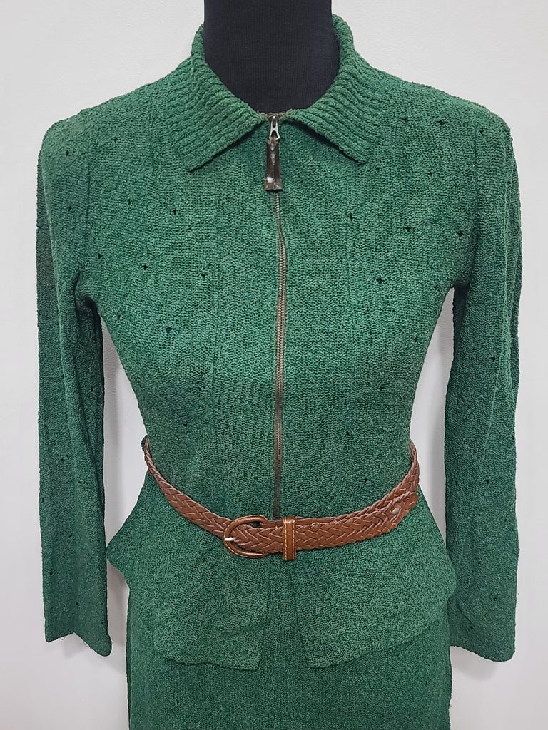 Green Knit Top and Skirt Set(B-36' W-26' H-36') — image 5