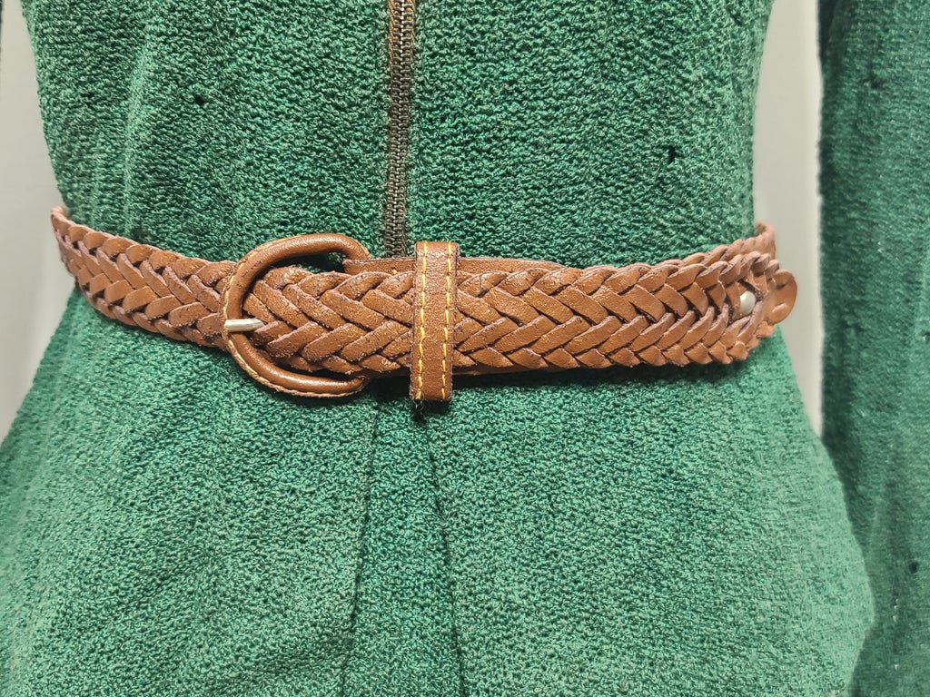 Green Knit Top and Skirt Set(B-36' W-26' H-36') — image 7