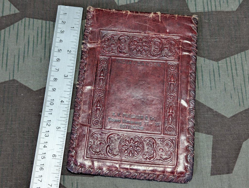 Embossed Leather Pouch Rotterdam — image 2