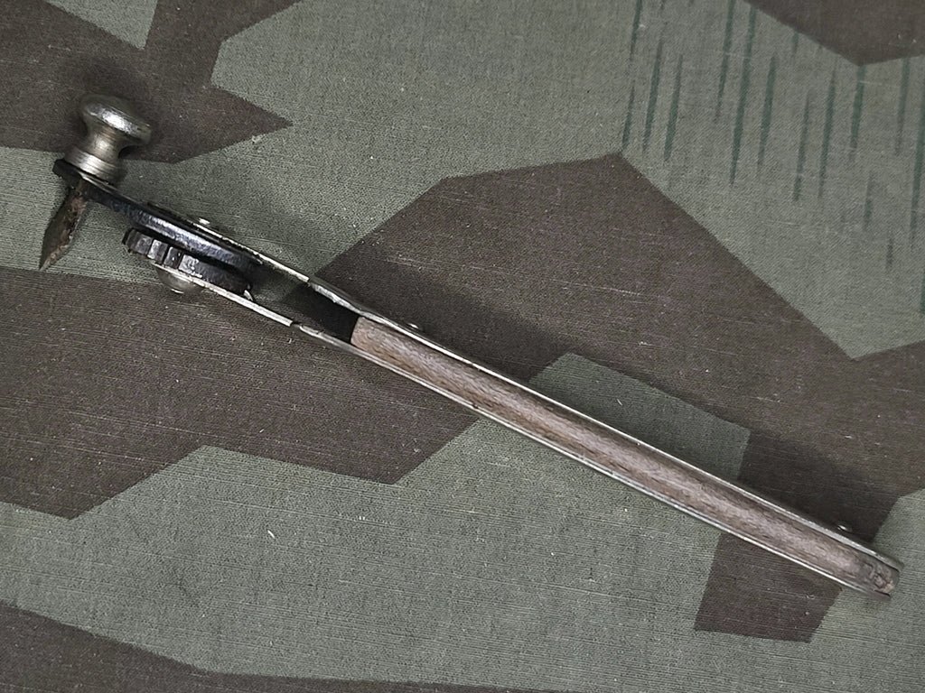 Record Can & Bottle Opener — image 6