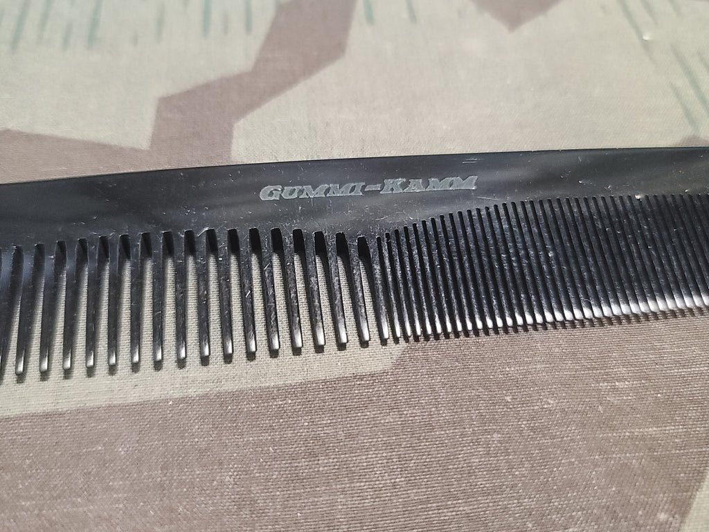 Gummi-Kamm Black Comb — image 5