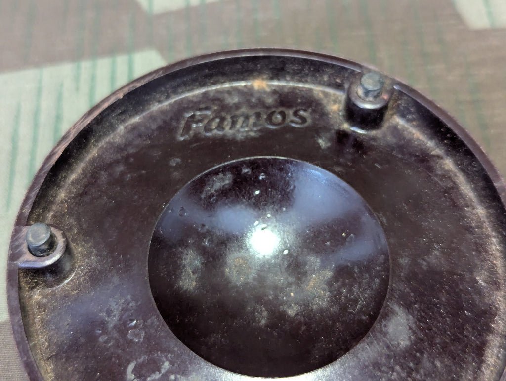 Famos Bakelite Stamp/Finger Moistening Pad — image 3