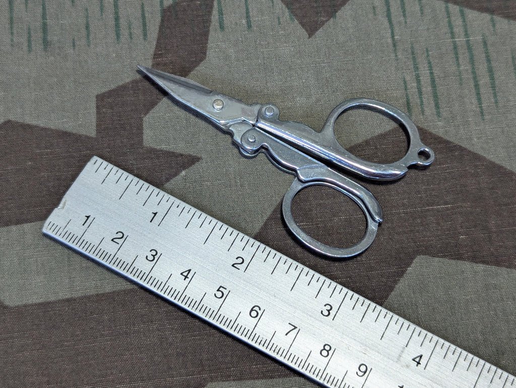 Folding Scissors — image 2