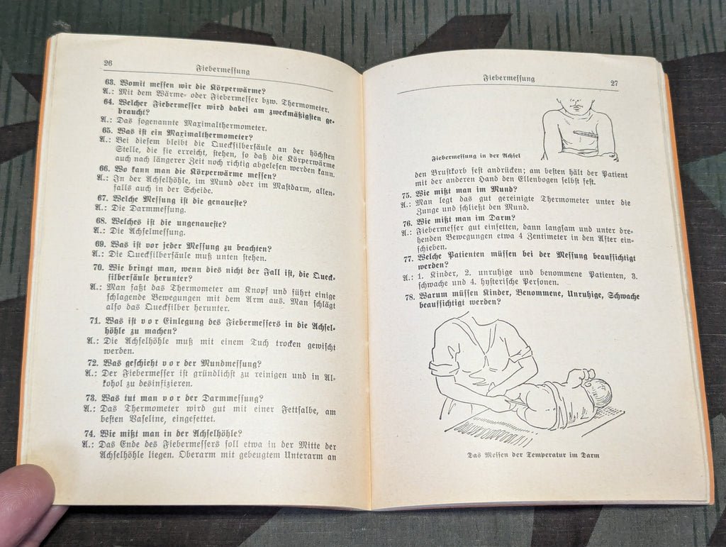 Wie Pflege Ich Kranke? First Aid Book 1940 3./Kr.Trsp.Abt. 572 — image 8