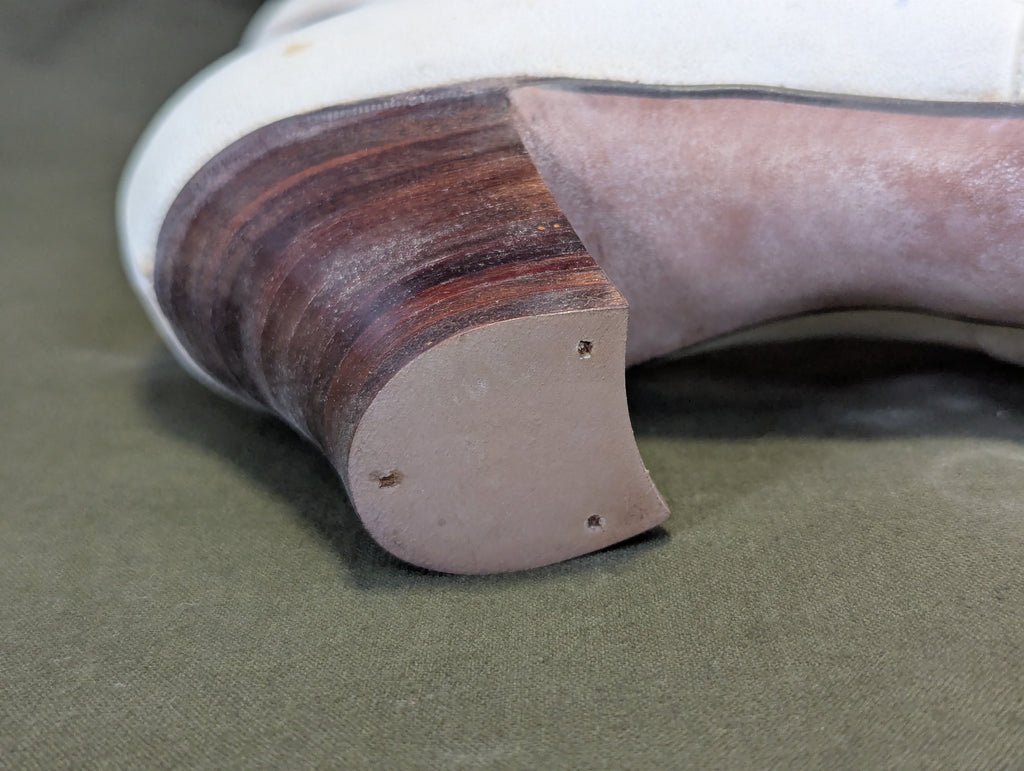 White Marine Corps Bow Pump Shoes in Box — image 16