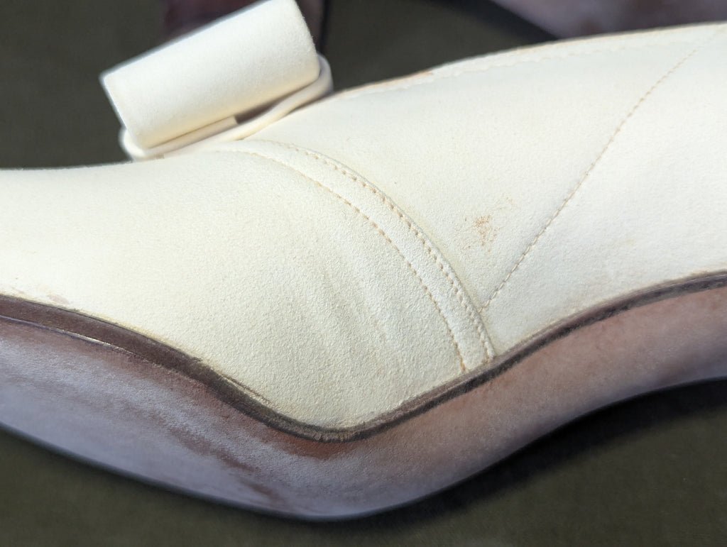 White Marine Corps Bow Pump Shoes in Box — image 19