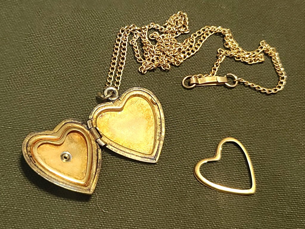 Marine Corps Sweetheart Heart Locket Necklace Mother of Pearl — image 9