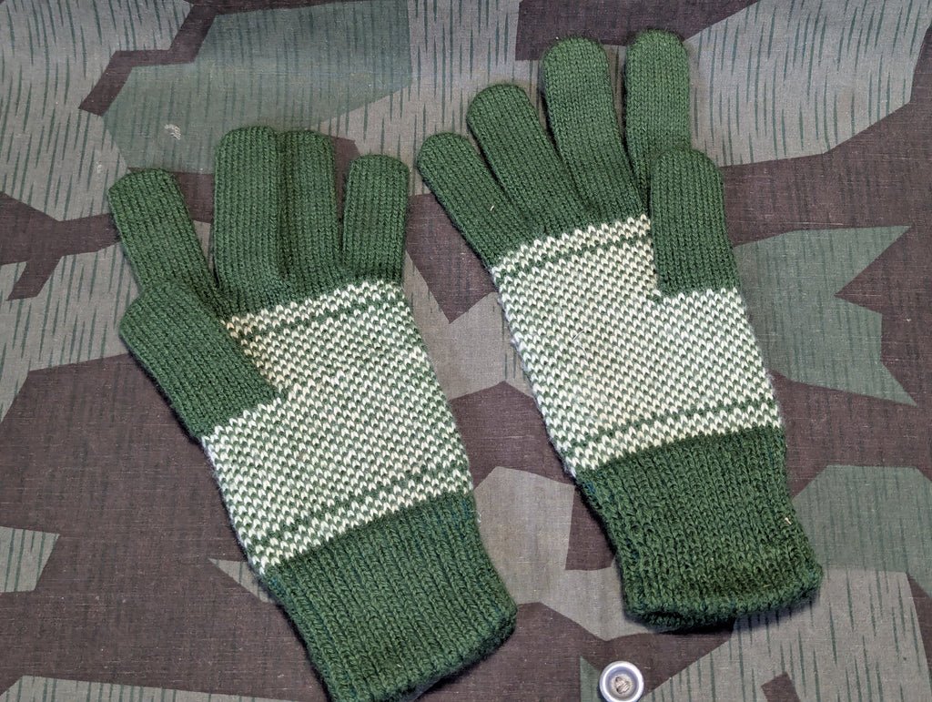 Green Snowflake Gloves Large — image 2