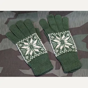 Green Snowflake Gloves Large