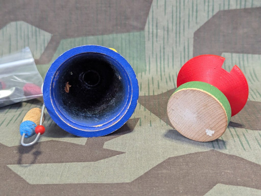 Räuchermann Policeman 'Schutzmann' — image 7