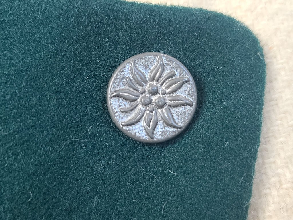 Off-White Trachten Jacket Edelweiss Buttons (40' Chest) — image 7