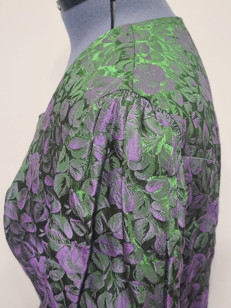 Green and Purple Dirndl(B-40' W-34' H-50') — image 8