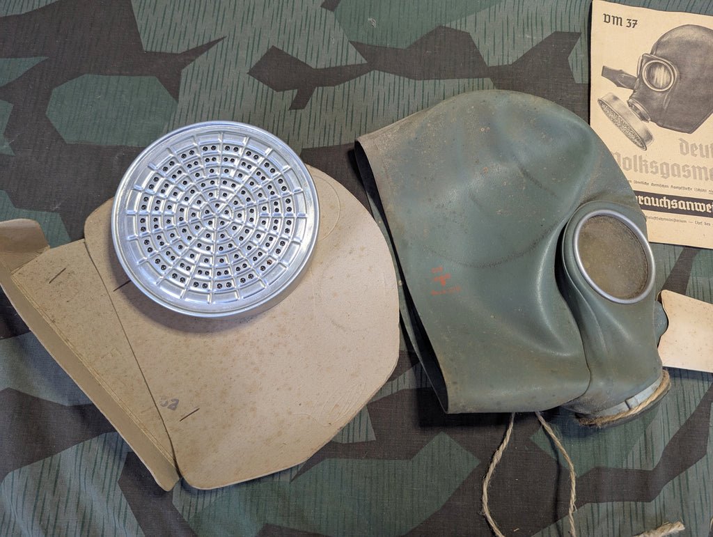 VM37 Volksgasmaske Luftschutz Gas Mask w/ Box — image 10
