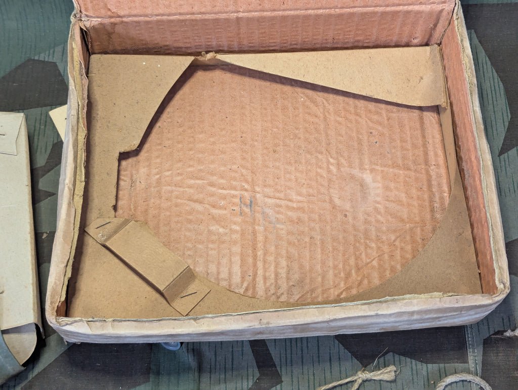 VM37 Volksgasmaske Luftschutz Gas Mask w/ Box — image 17