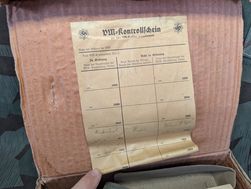 VM37 Volksgasmaske Luftschutz Gas Mask w/ Box — image 4