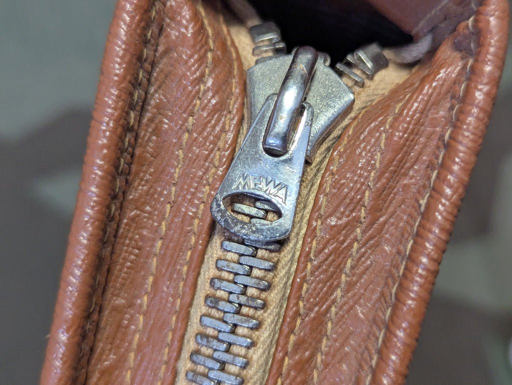 Nice Hygiene Kit Bakelite Components — image 16