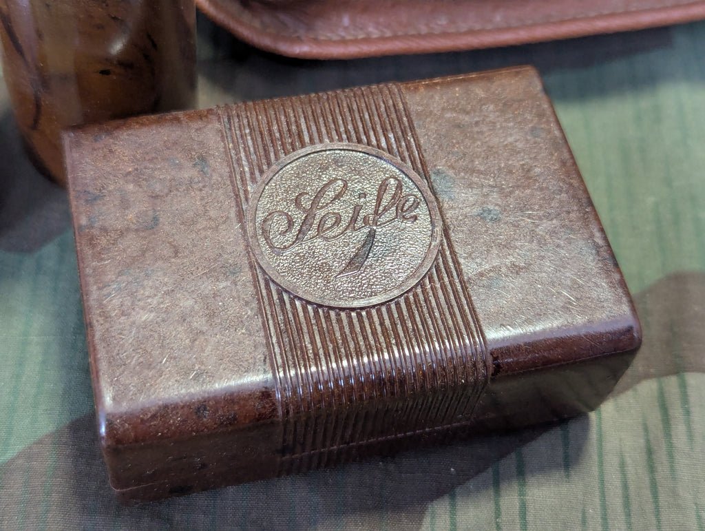 Nice Hygiene Kit Bakelite Components — image 3