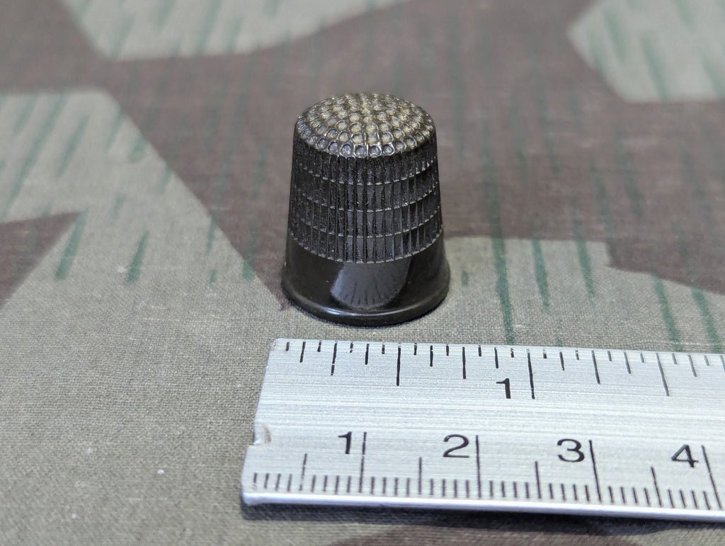 Green Bakelite Thimble Small — image 2