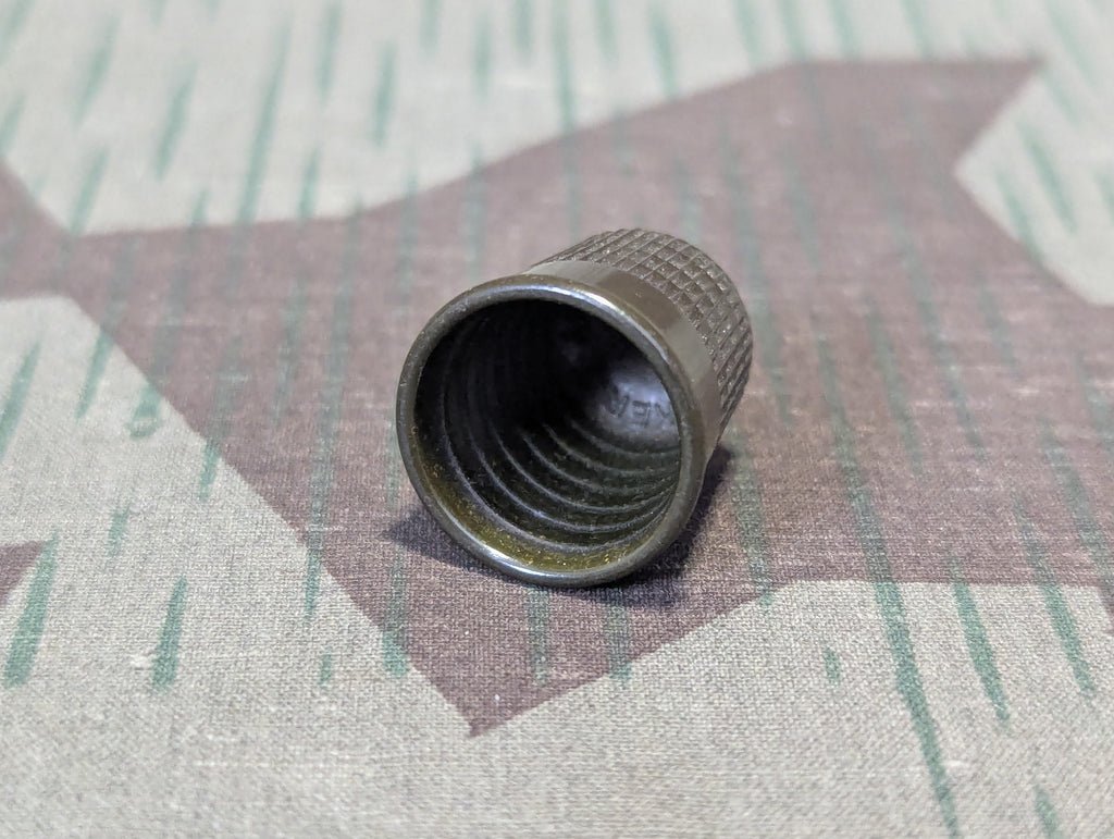 Green Bakelite Thimble Small — image 3