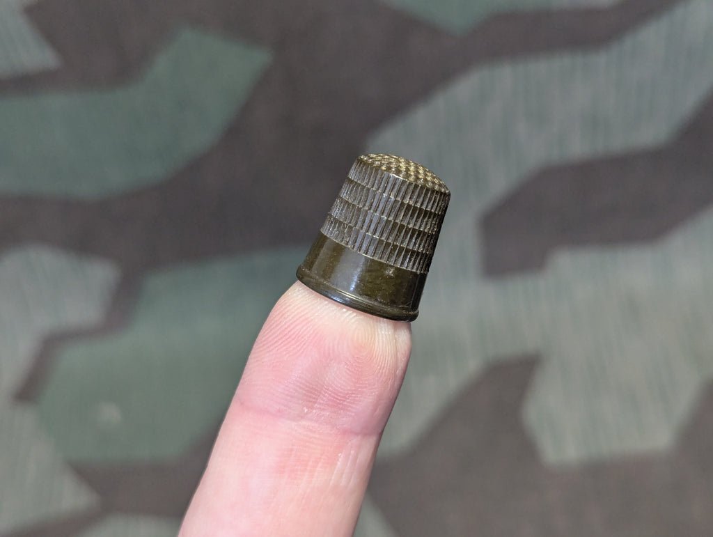 Green Bakelite Thimble Small — image 4