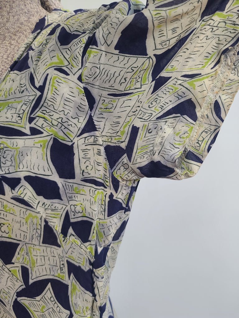 Newspaper Novelty Print Dress (as-is)(B-34' W.25.5' H-34') — image 17