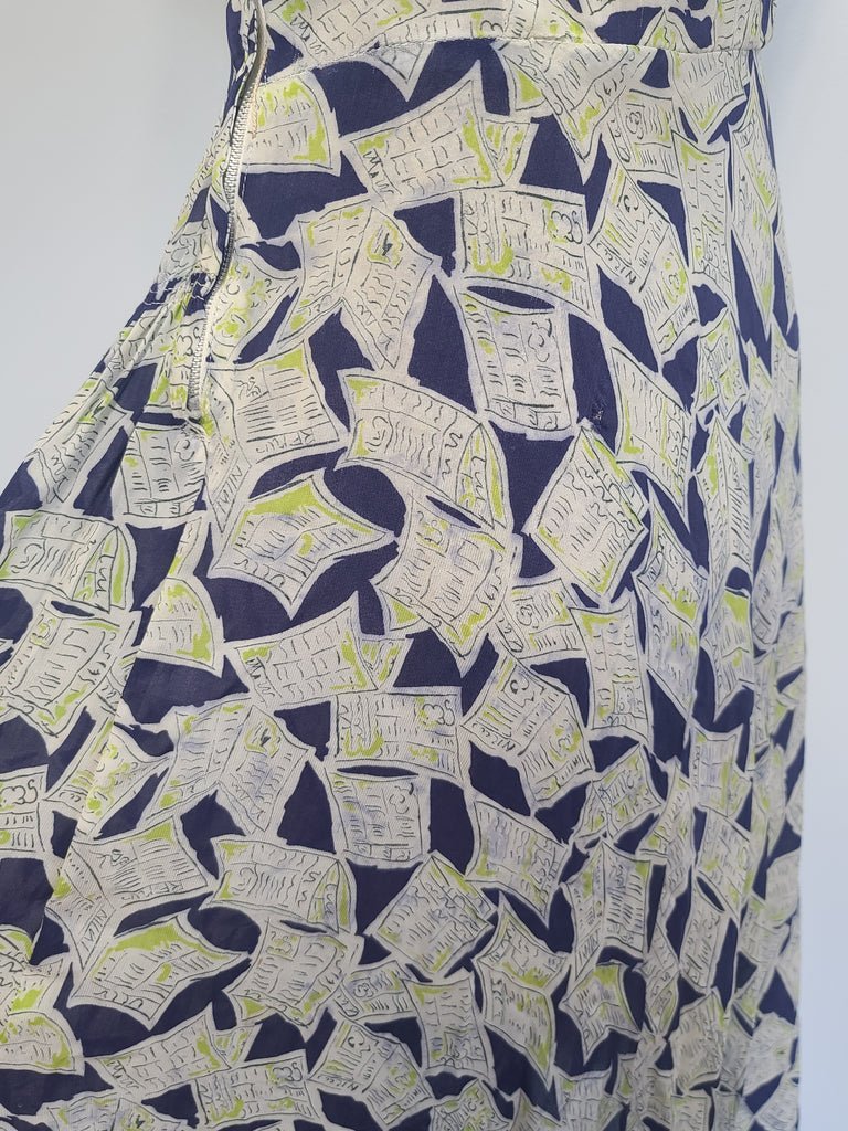 Newspaper Novelty Print Dress (as-is)(B-34' W.25.5' H-34') — image 19