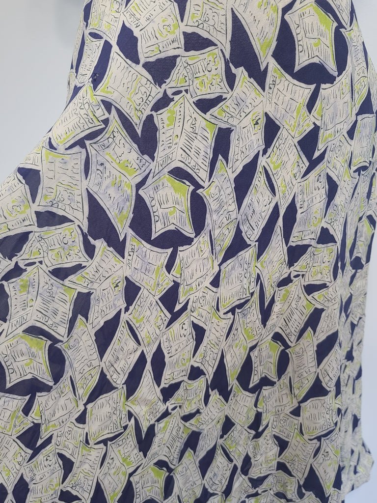 Newspaper Novelty Print Dress (as-is)(B-34' W.25.5' H-34') — image 20