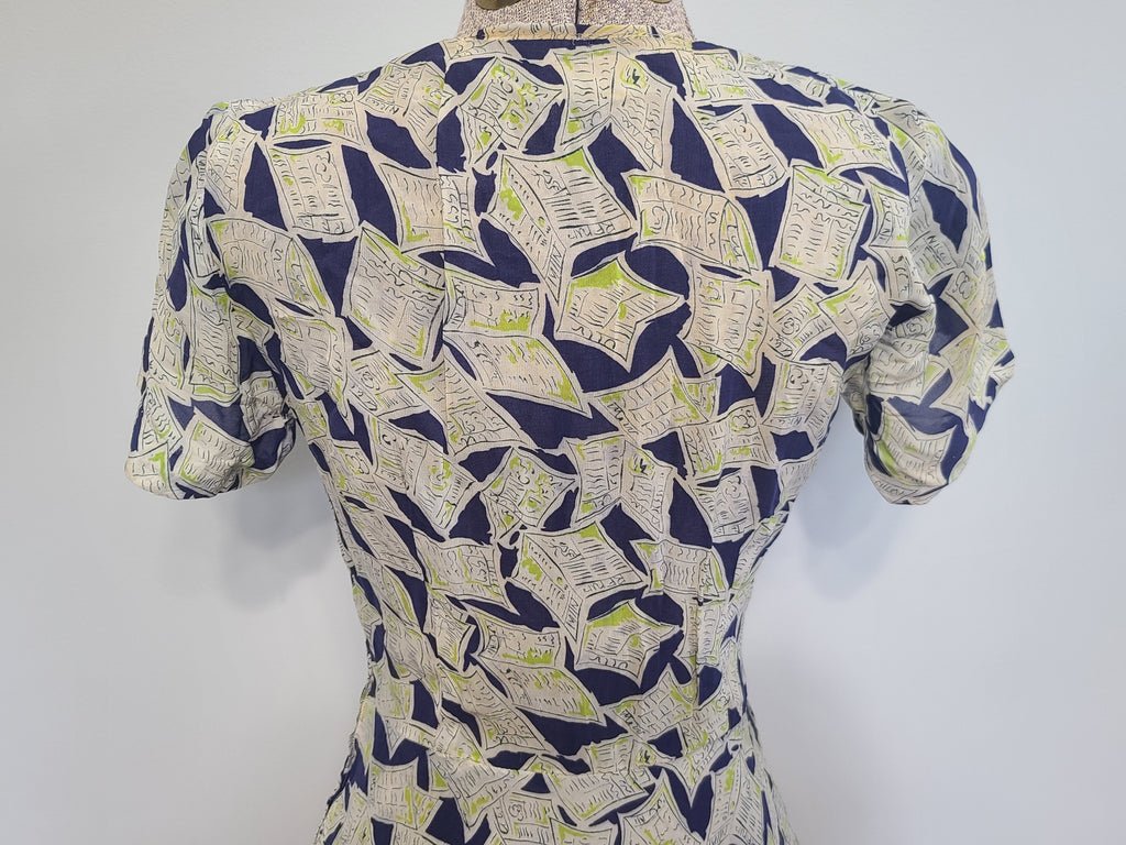 Newspaper Novelty Print Dress (as-is)(B-34' W.25.5' H-34') — image 21