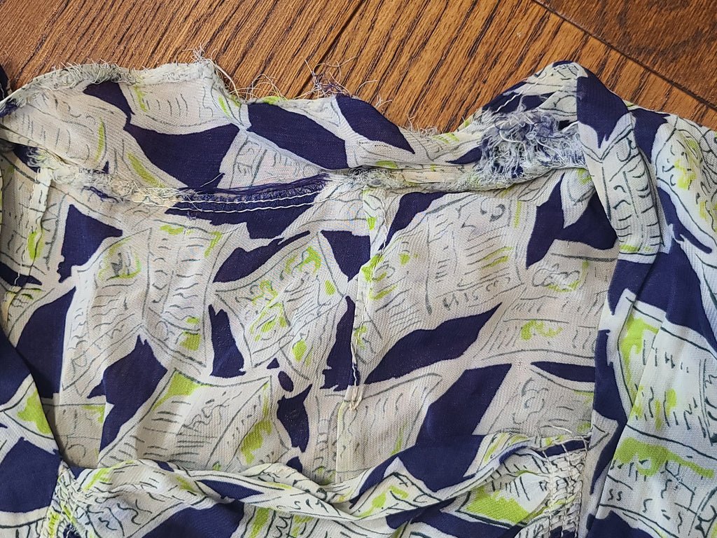 Newspaper Novelty Print Dress (as-is)(B-34' W.25.5' H-34') — image 29