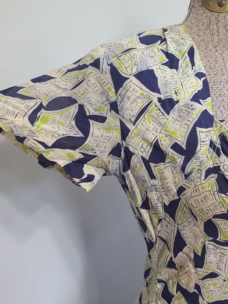 Newspaper Novelty Print Dress (as-is)(B-34' W.25.5' H-34') — image 8