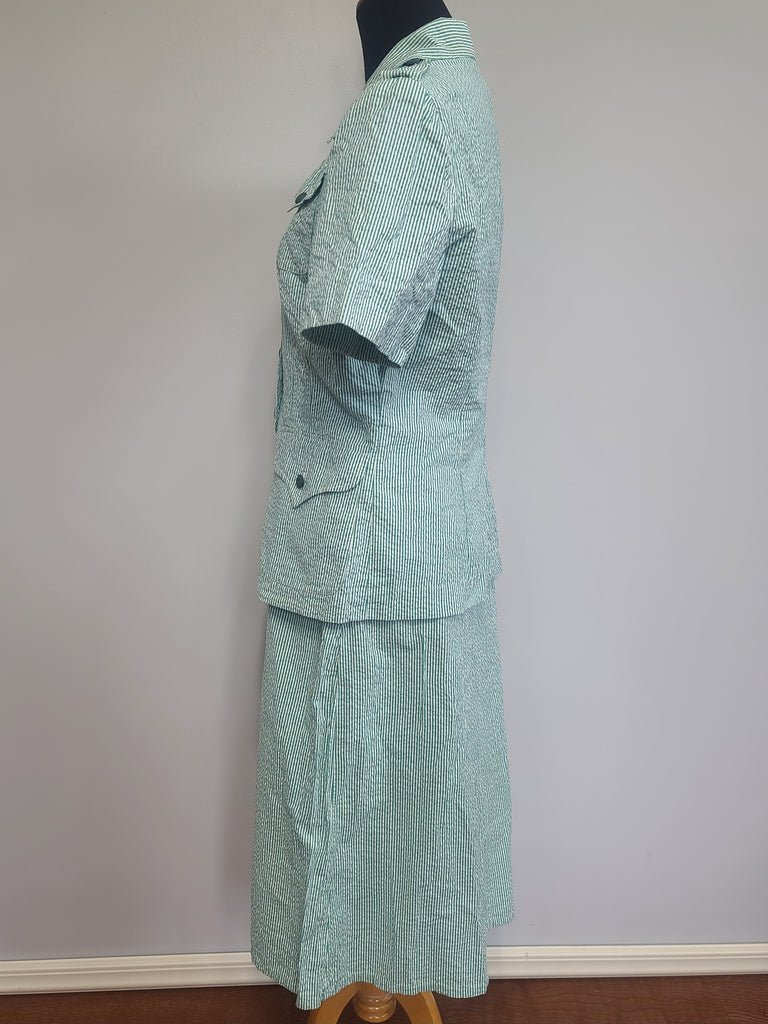 Marine Corps Seersucker Uniform: Jacket & Skirt(B-41' W-30' H-40') — image 2