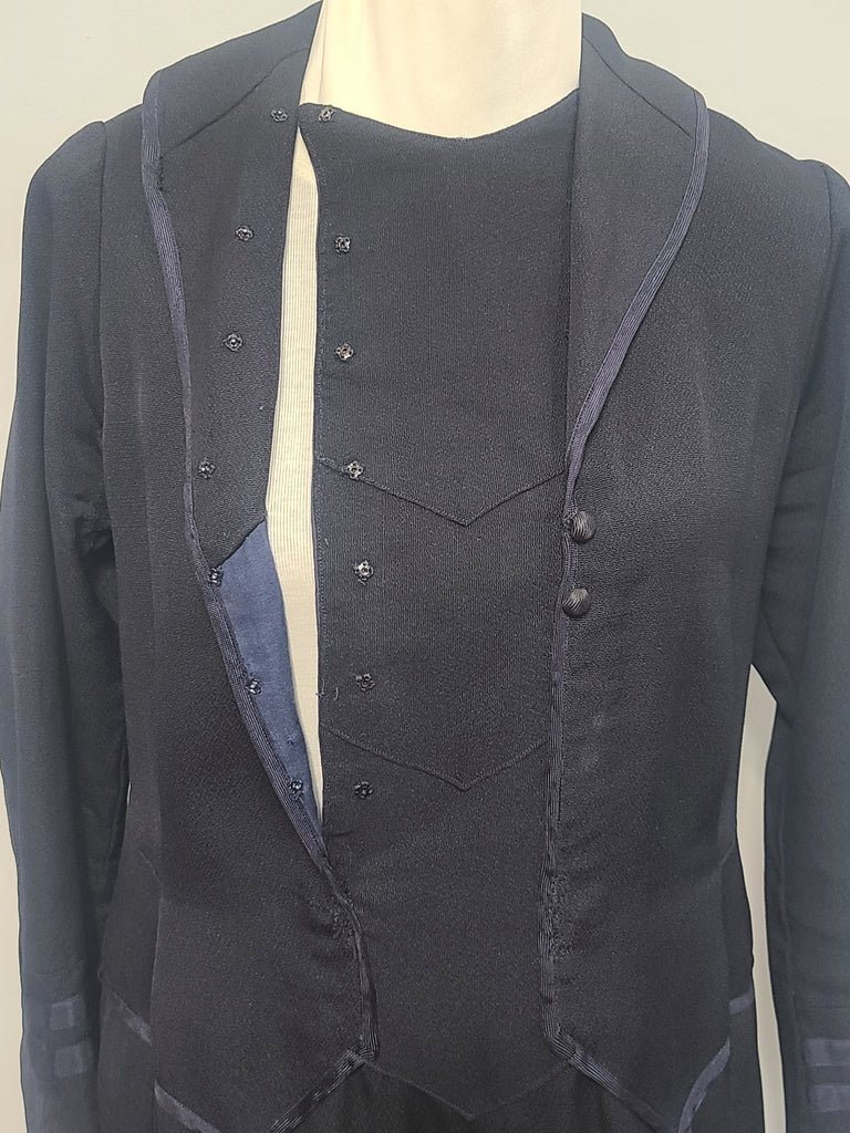 German 1920s Flapper Dress(B-40' W-37'H-42') — image 19