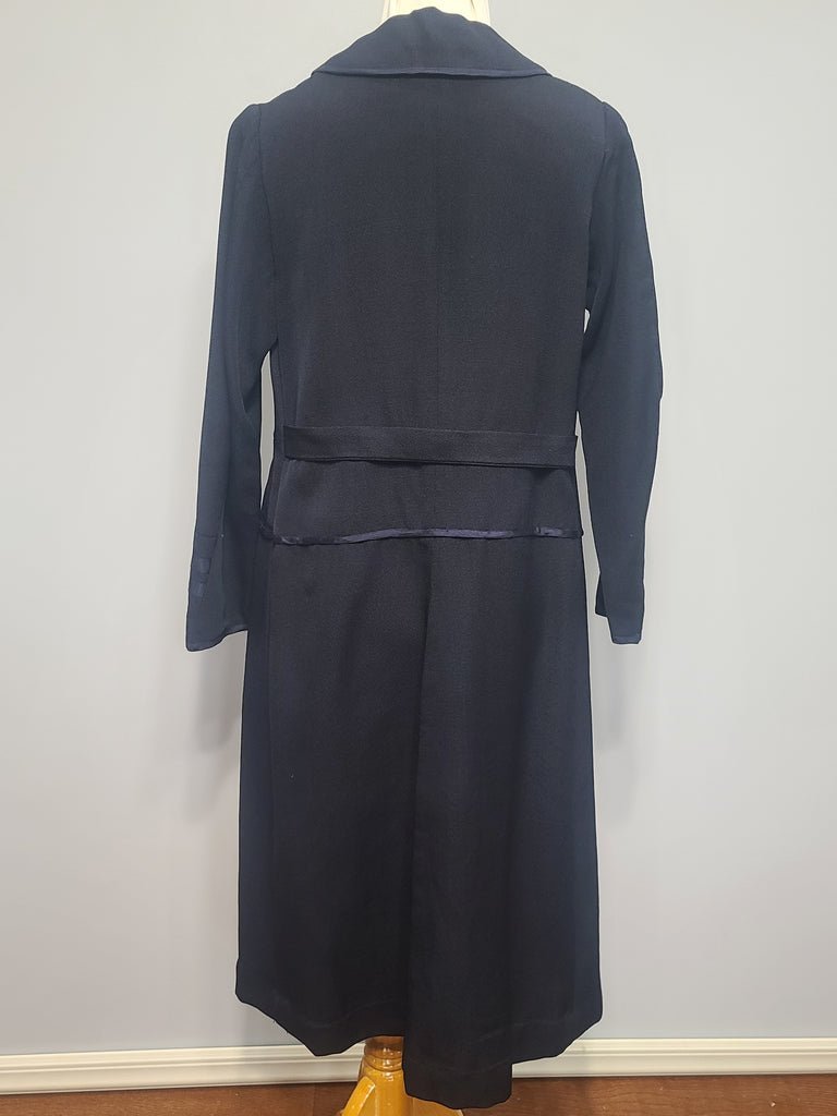 German 1920s Flapper Dress(B-40' W-37'H-42') — image 3