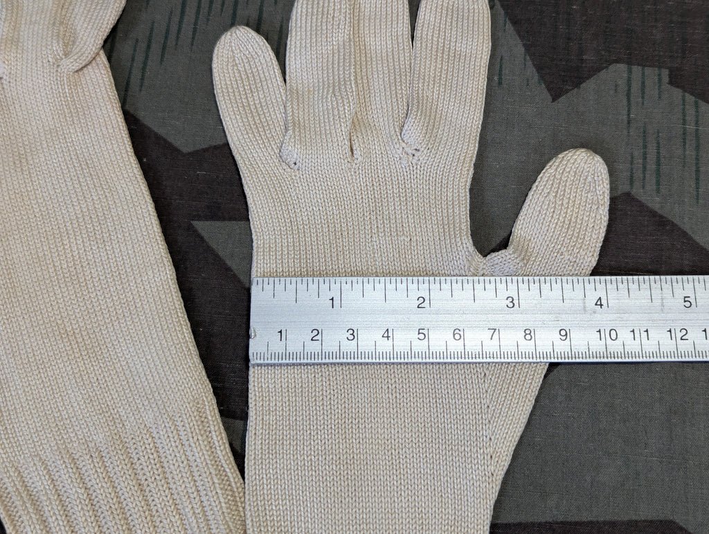 Small German White Knit Gloves — image 3