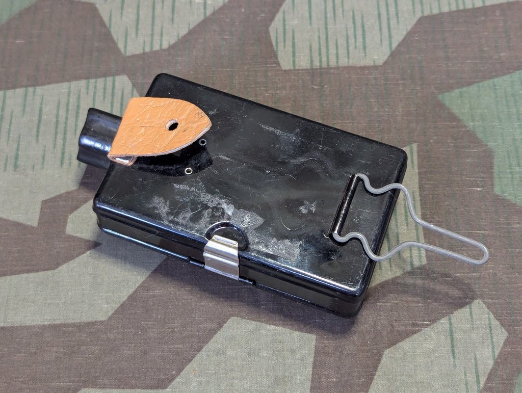 Daimon Wehrmacht Flashlight Wire Button Loop — image 3