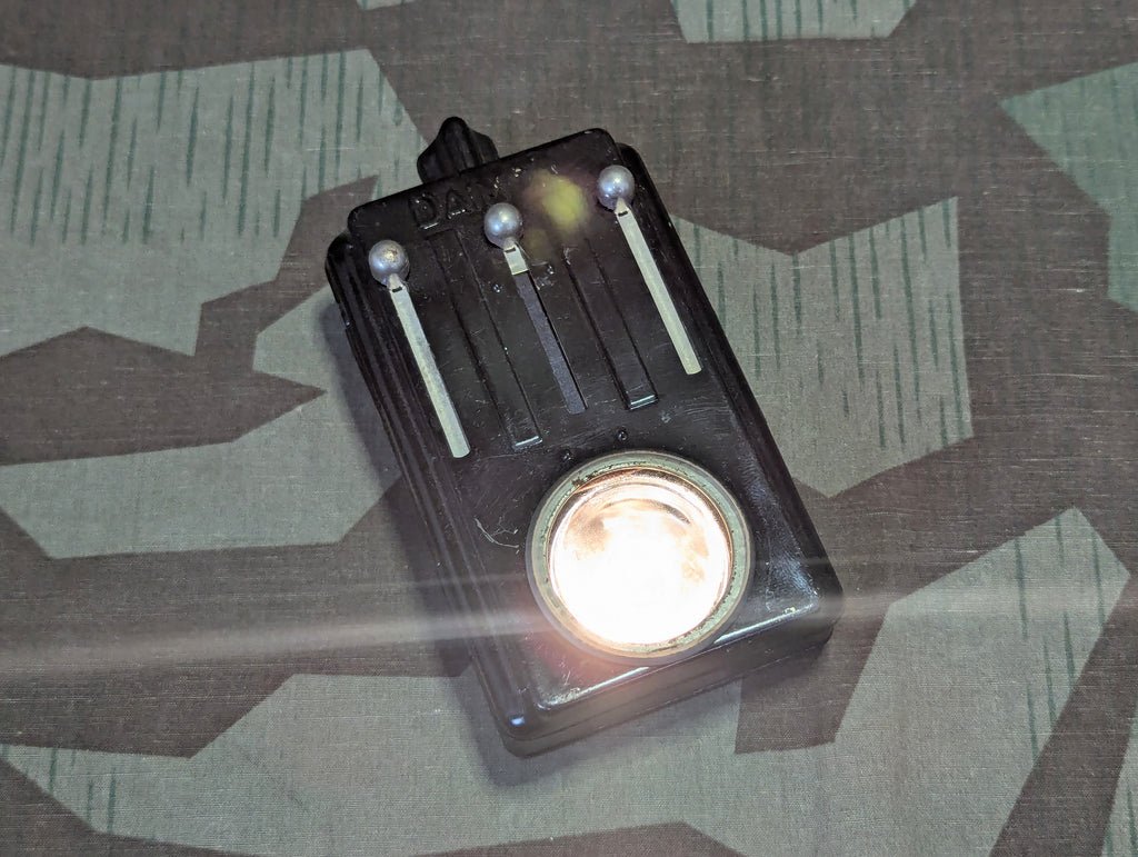 Daimon Wehrmacht Flashlight Wire Button Loop — image 4