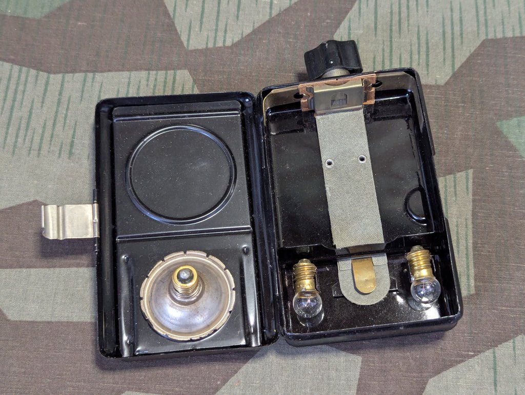 Daimon Wehrmacht Flashlight Wire Button Loop — image 8