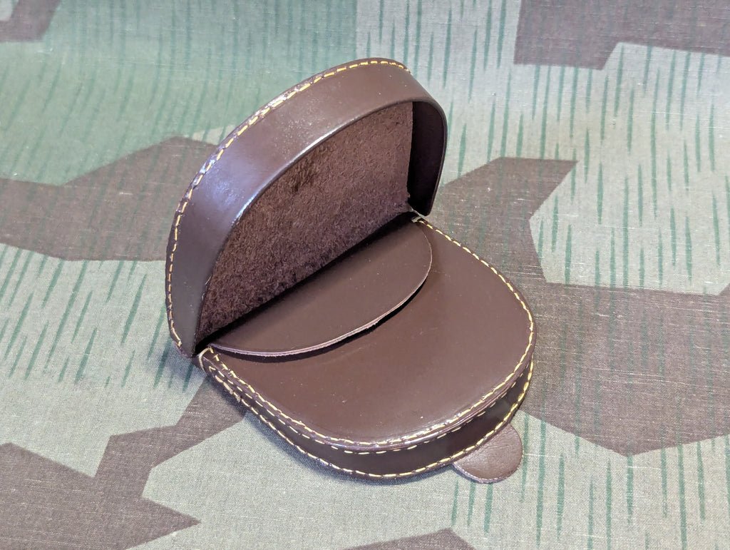 Original Deadstock Leather Wallet Horseshoe Form — image 3