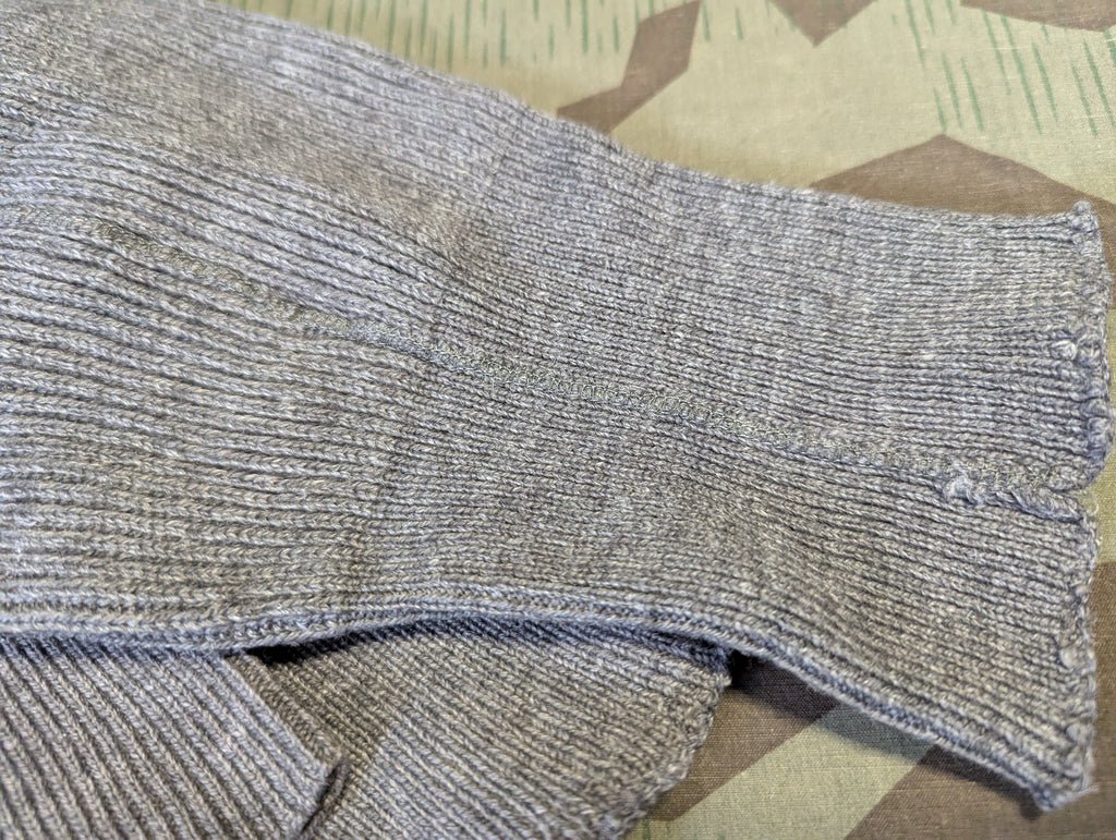 Original German Knee Warmers Gray Knit — image 4