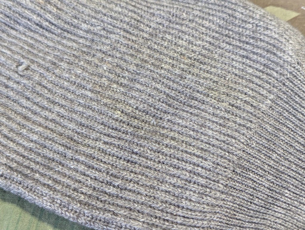 Original German Knee Warmers Gray Knit — image 7