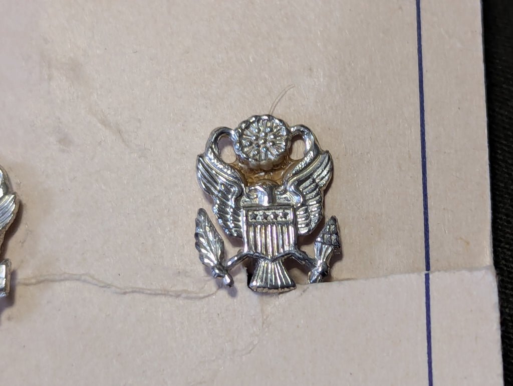 US Army Eagle Screw Back Earrings on Card — image 5