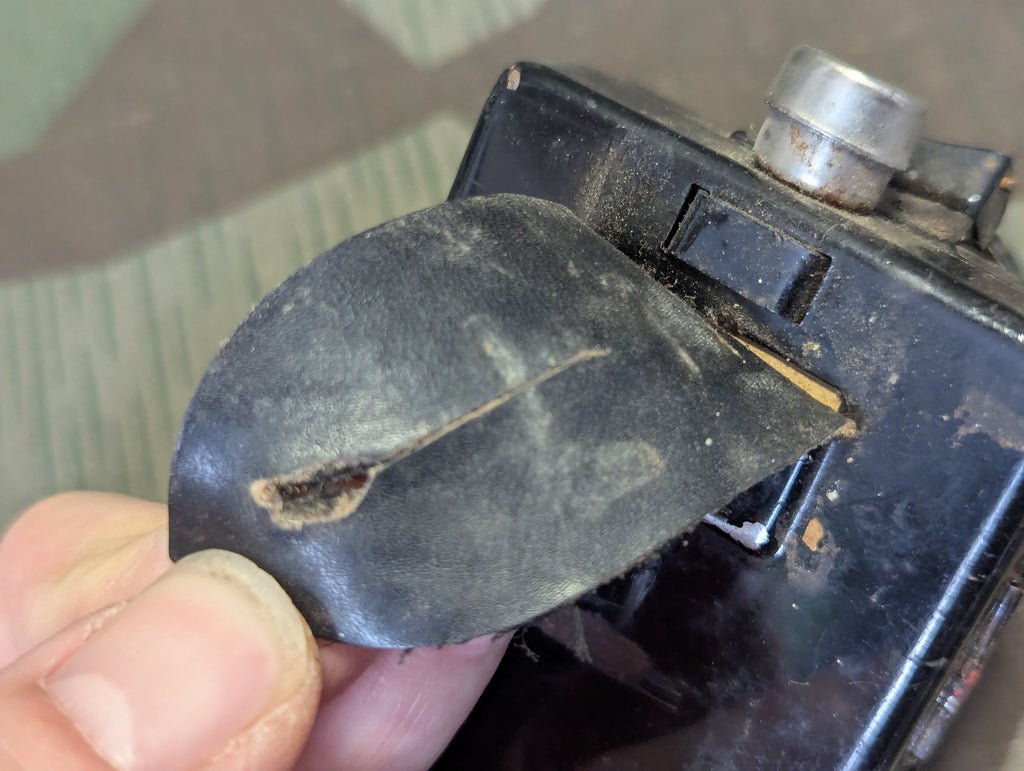 German Flip Cover 2 Color Flashlight — image 4