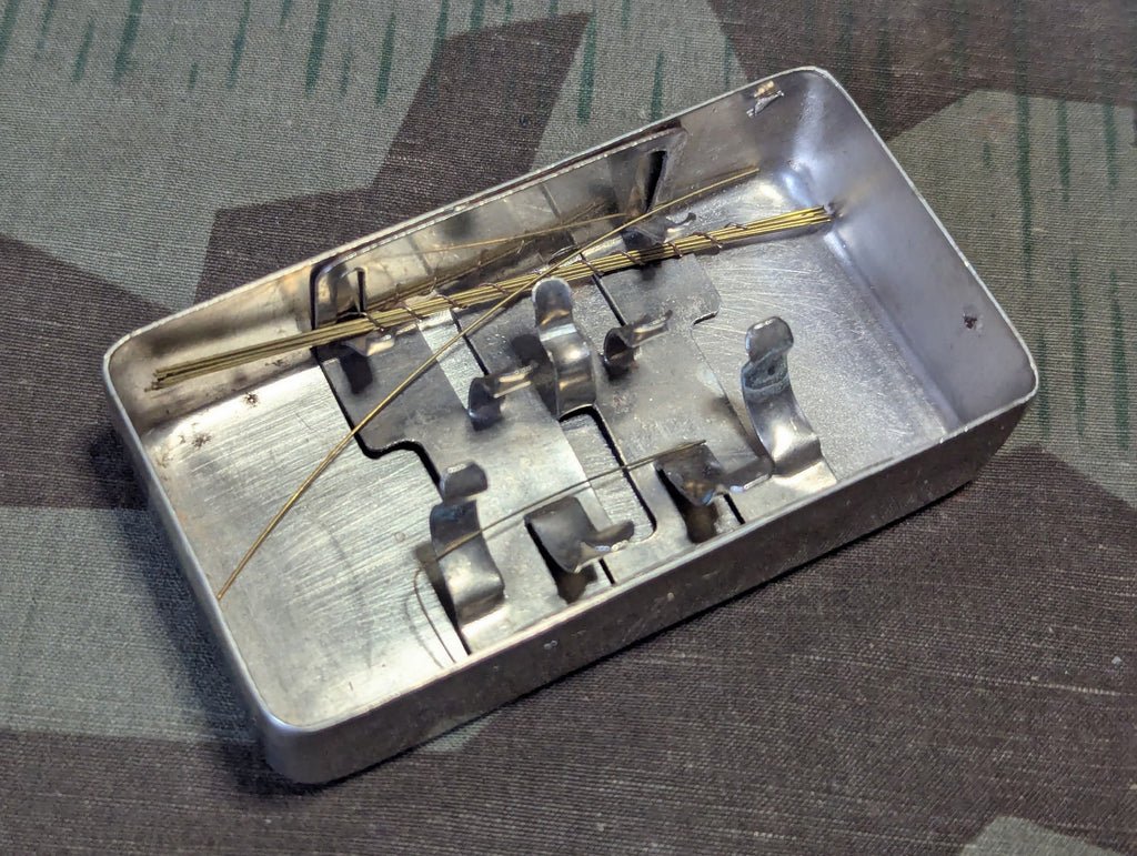 Record Syringe In Tin — image 7