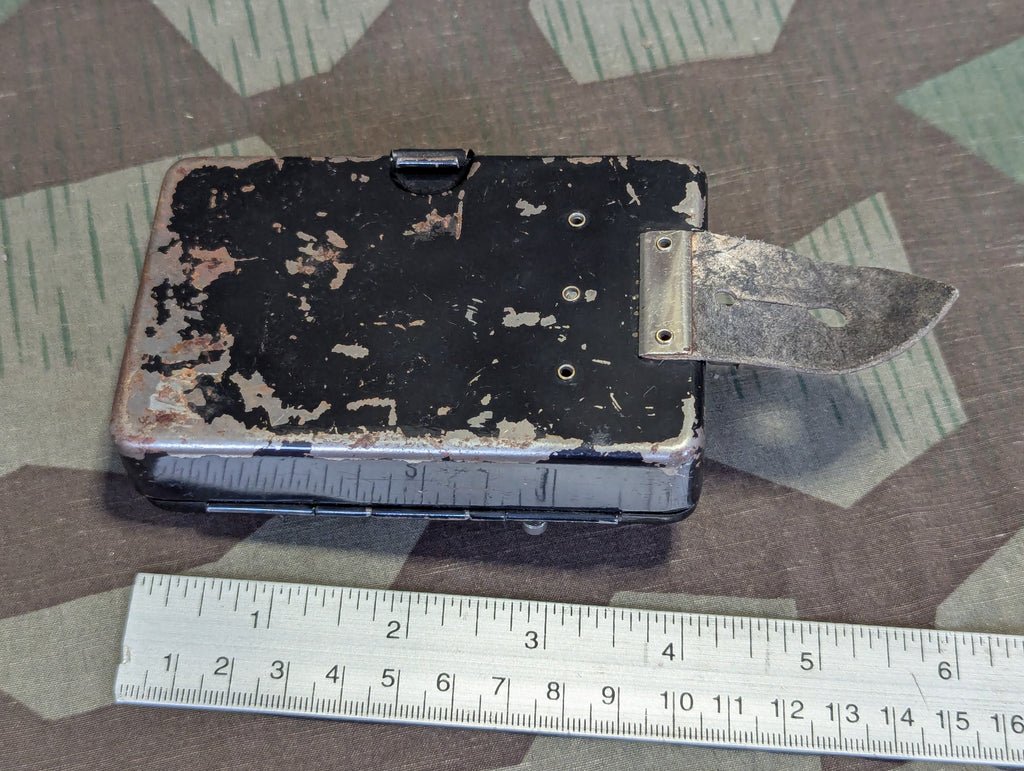 Pertrix No. 667 Flashlight — image 2