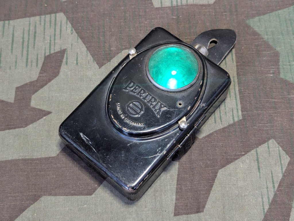 Pertrix No. 667 Flashlight — image 7
