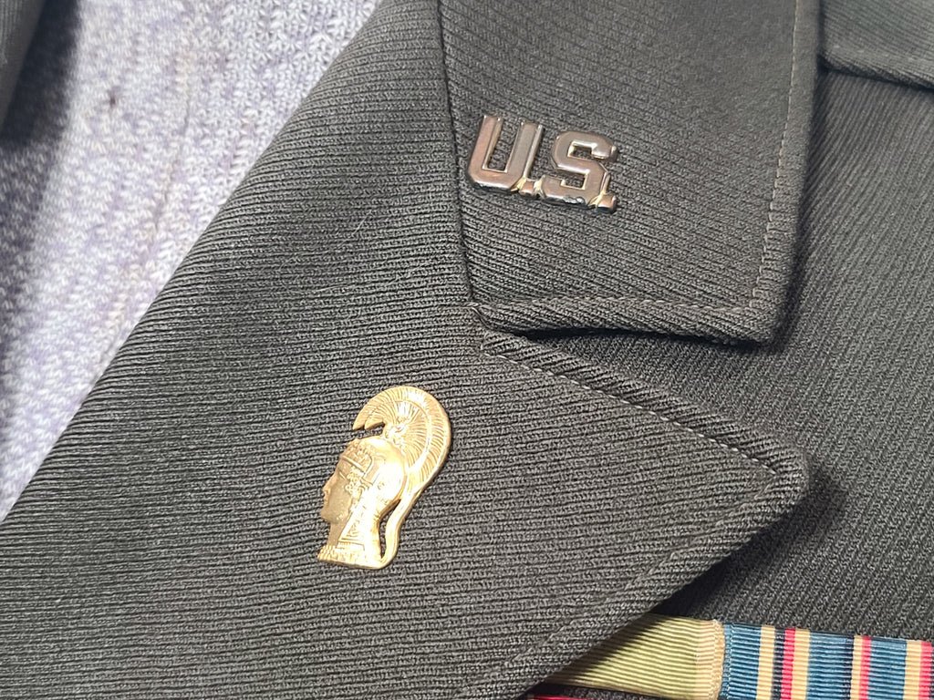 WAC Officer Uniform Jacket and Skirt(B-32' W-26' H-35') — image 7