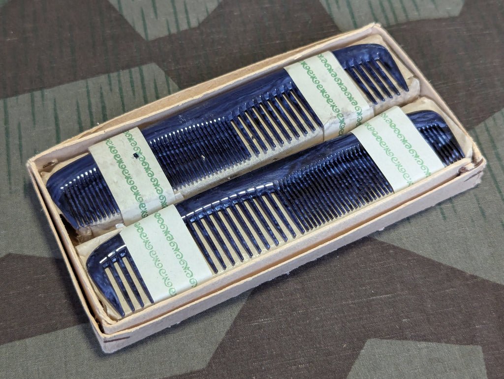 Blue Black Marbled German Combs — image 3